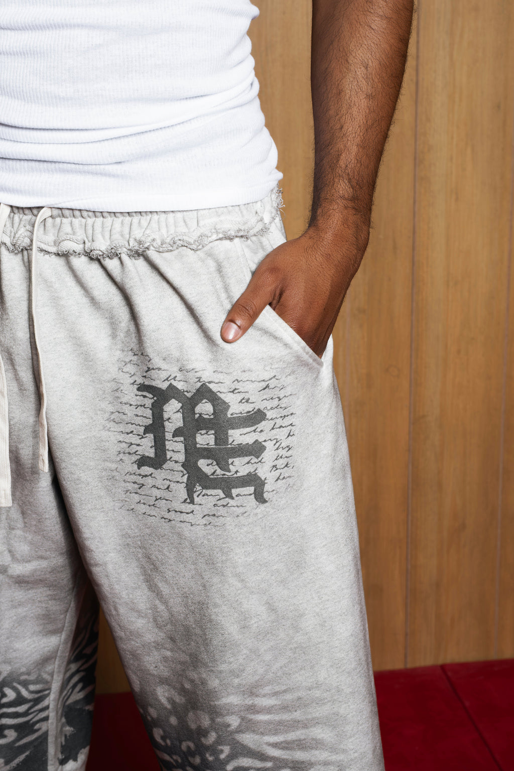 Mixed Emotions　Grey ‘Striped’ Sweatpants