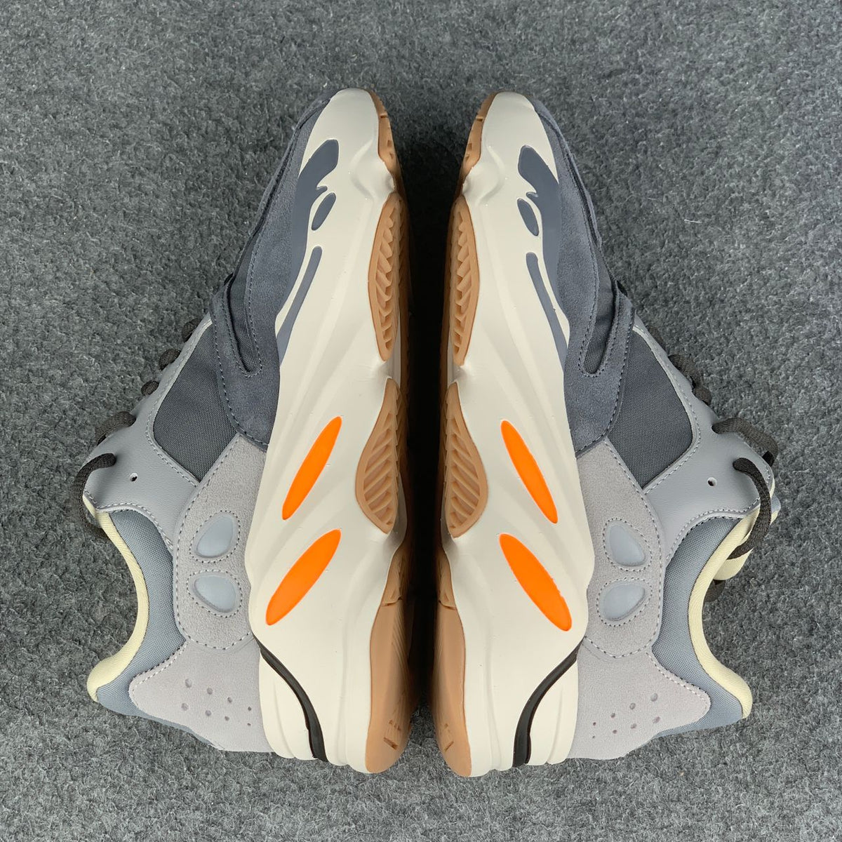 Yeezy Boost 700 'Magnet'