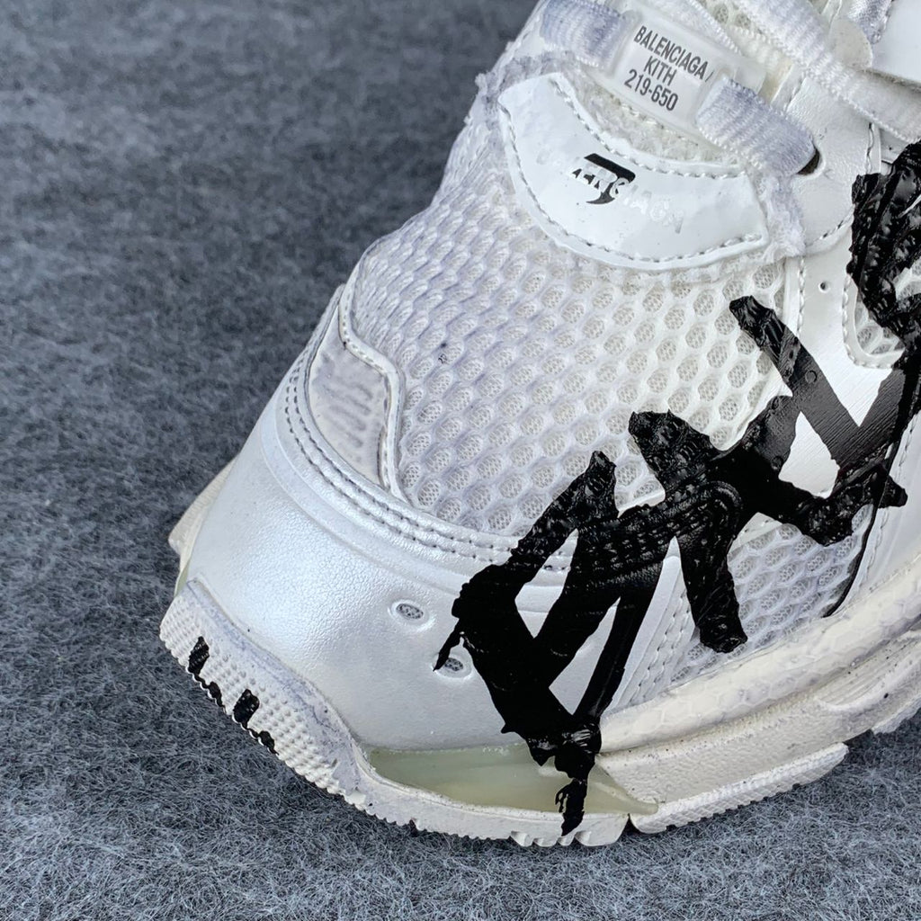 Balenciaga Runner Sneaker Graffiti 'White'