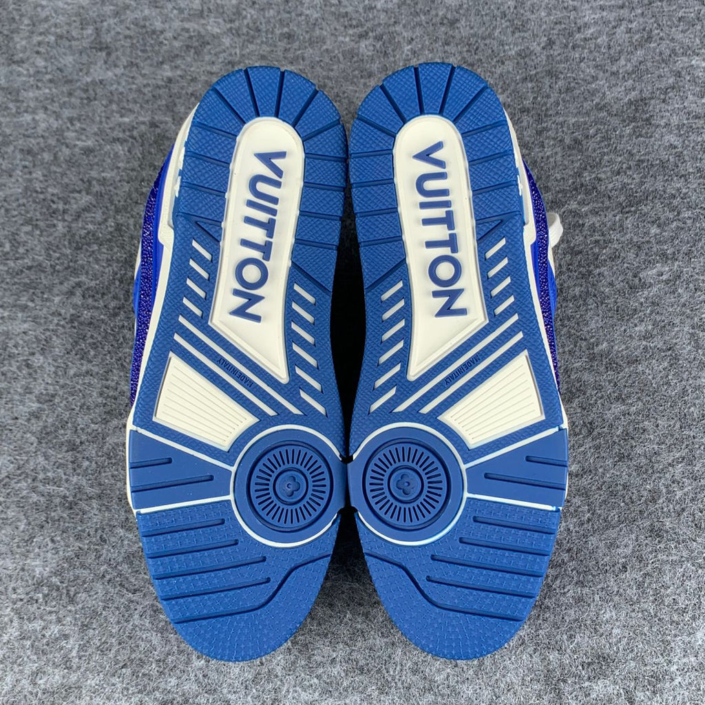 LV Trainer 'White Blue Crystals'