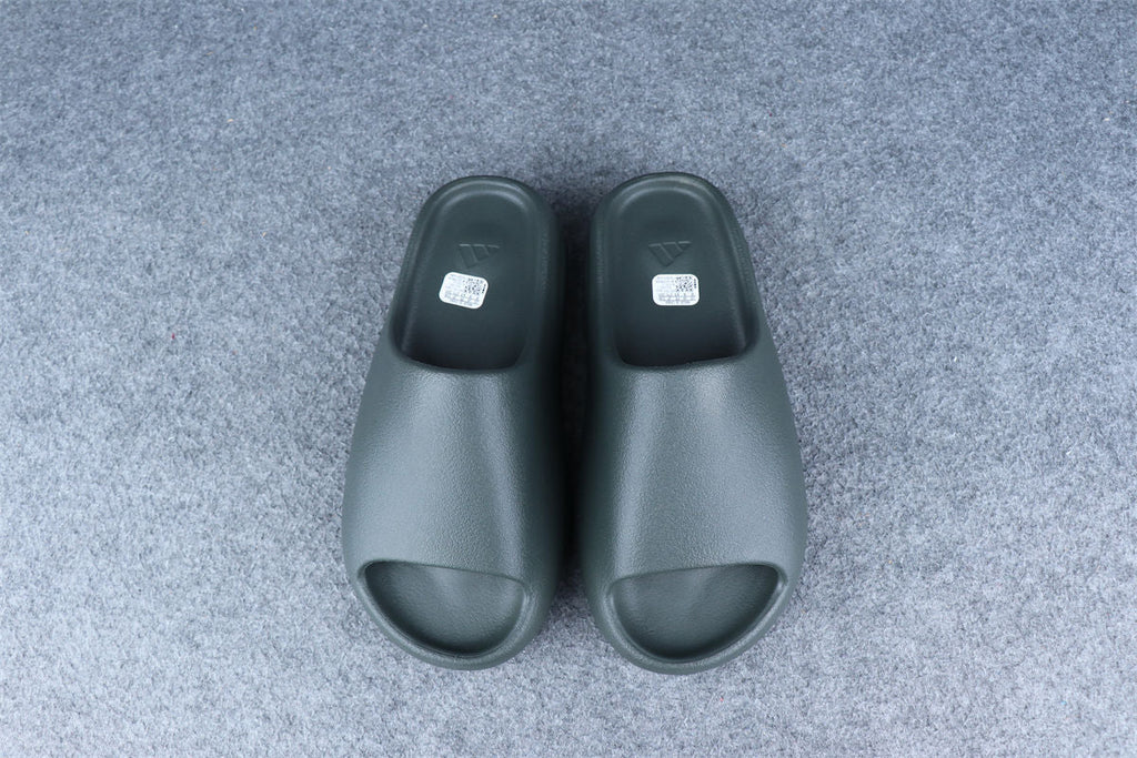 Yeezy Slides 'Granite'